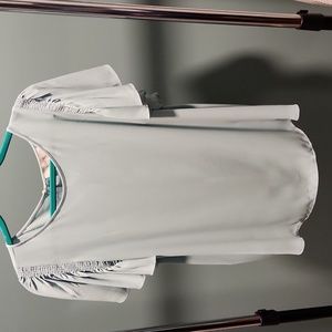 LOFT flutter sleeve blouse in seafood. Size XL.